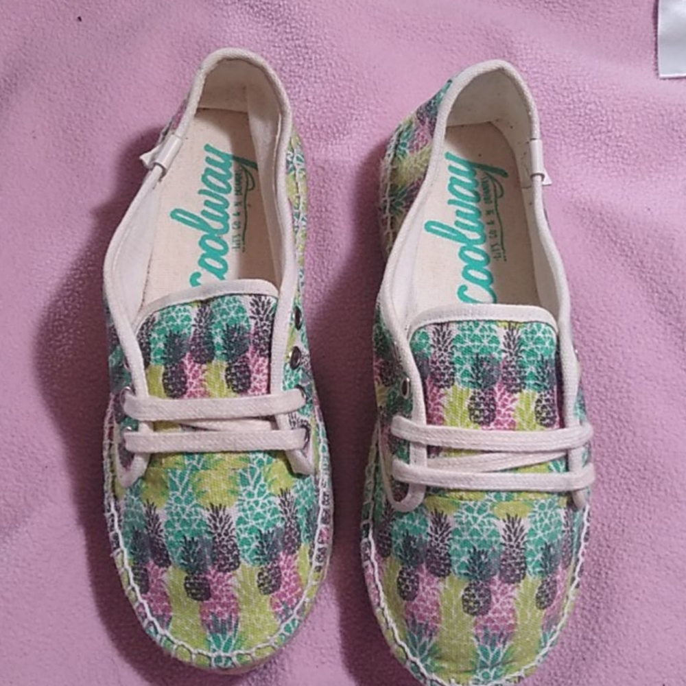Ladies shoes
